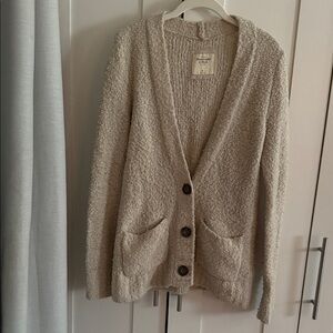 Abercrombie & Fitch Cozy Cream Cardigan Sweater